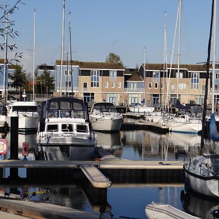 Vakantiewoning direct aan het Veerse Meer Kortgene Buitenkant foto