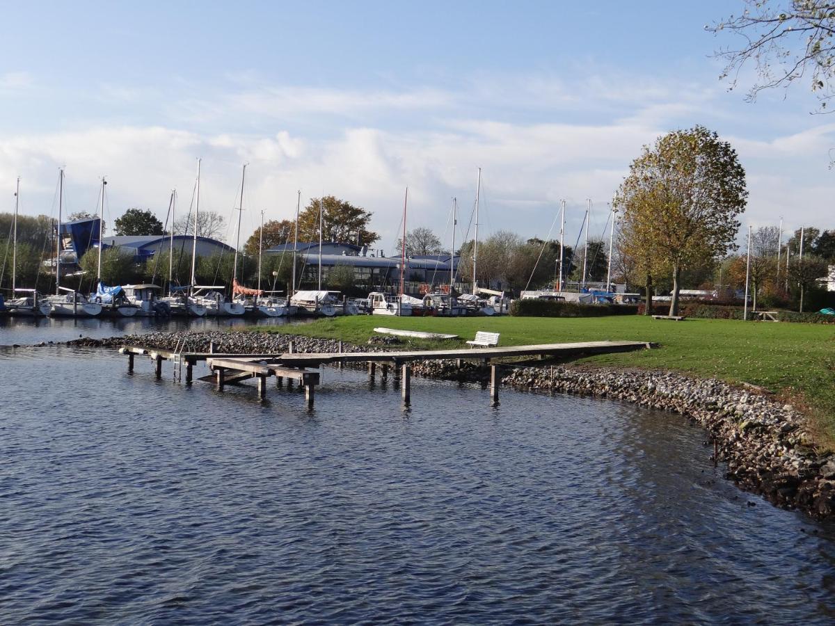 Vakantiewoning direct aan het Veerse Meer Kortgene Buitenkant foto