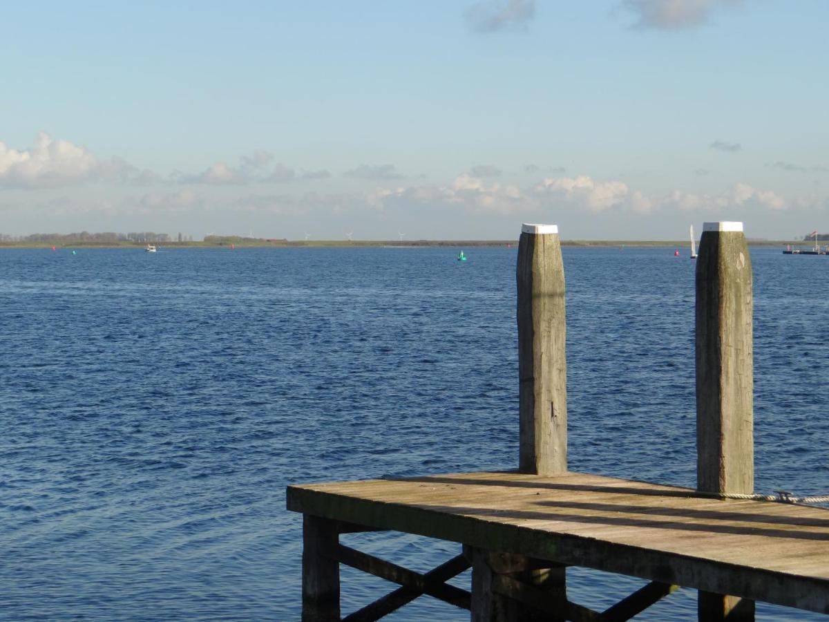 Vakantiewoning direct aan het Veerse Meer Kortgene Buitenkant foto